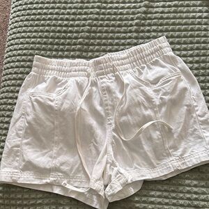 Wonen’s denim drawstring shorts